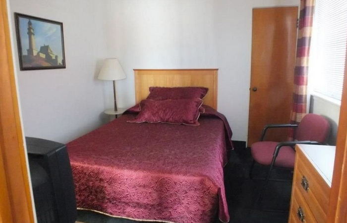 Riverside Motel & Marina (Riverside Motel) - From Web Listing (newer photo)